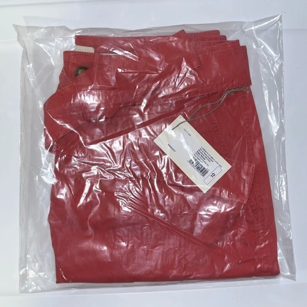 A New Day High-Rise Chino Shorts Belted Red Women’s Size 10 - Picture 9 of 9